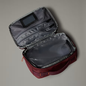 The North Face Base Camp Voyager Dopp Kit